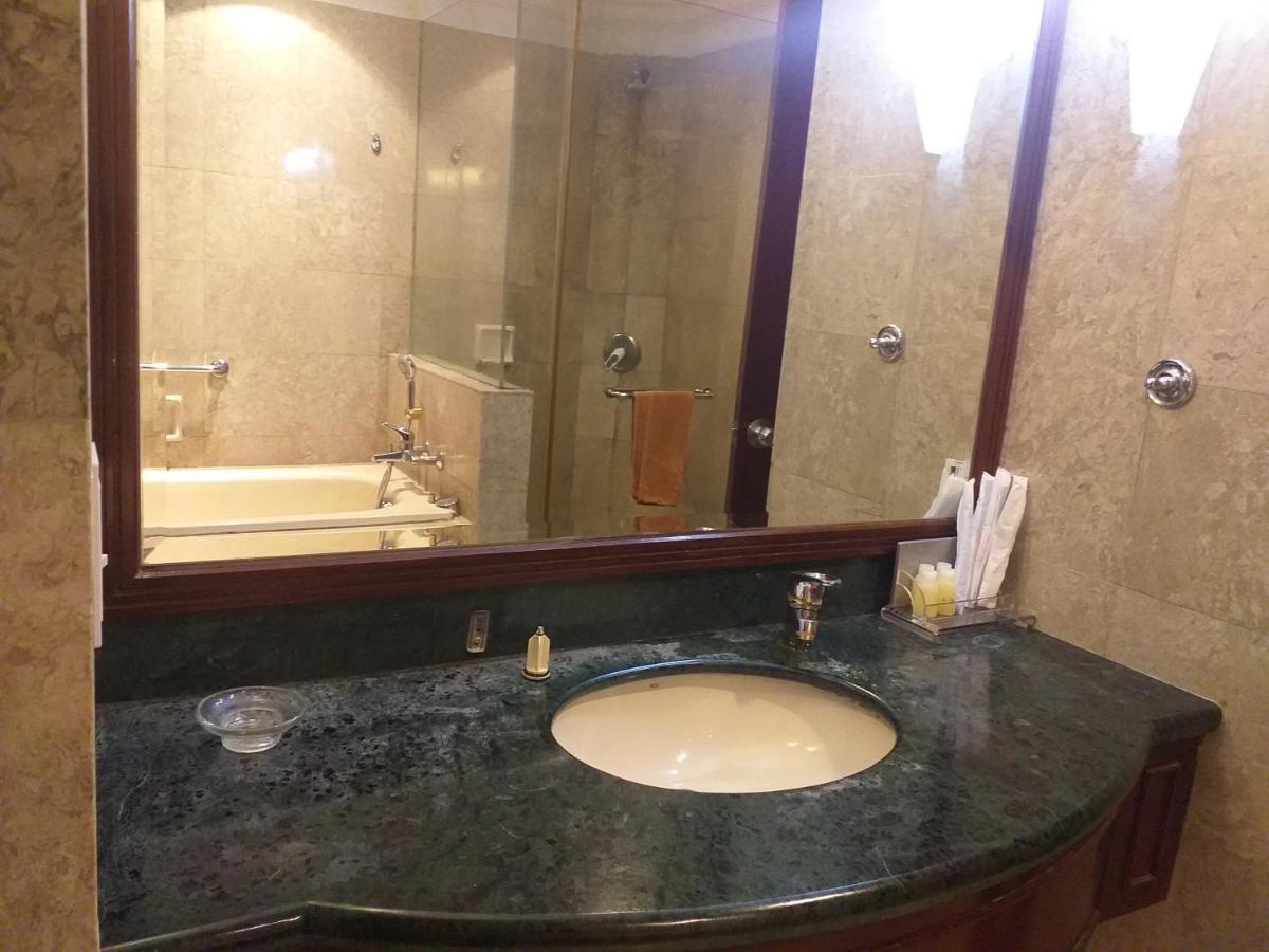 Sabah Suites At Times Square Kl Kuala Lumpur Luaran gambar
